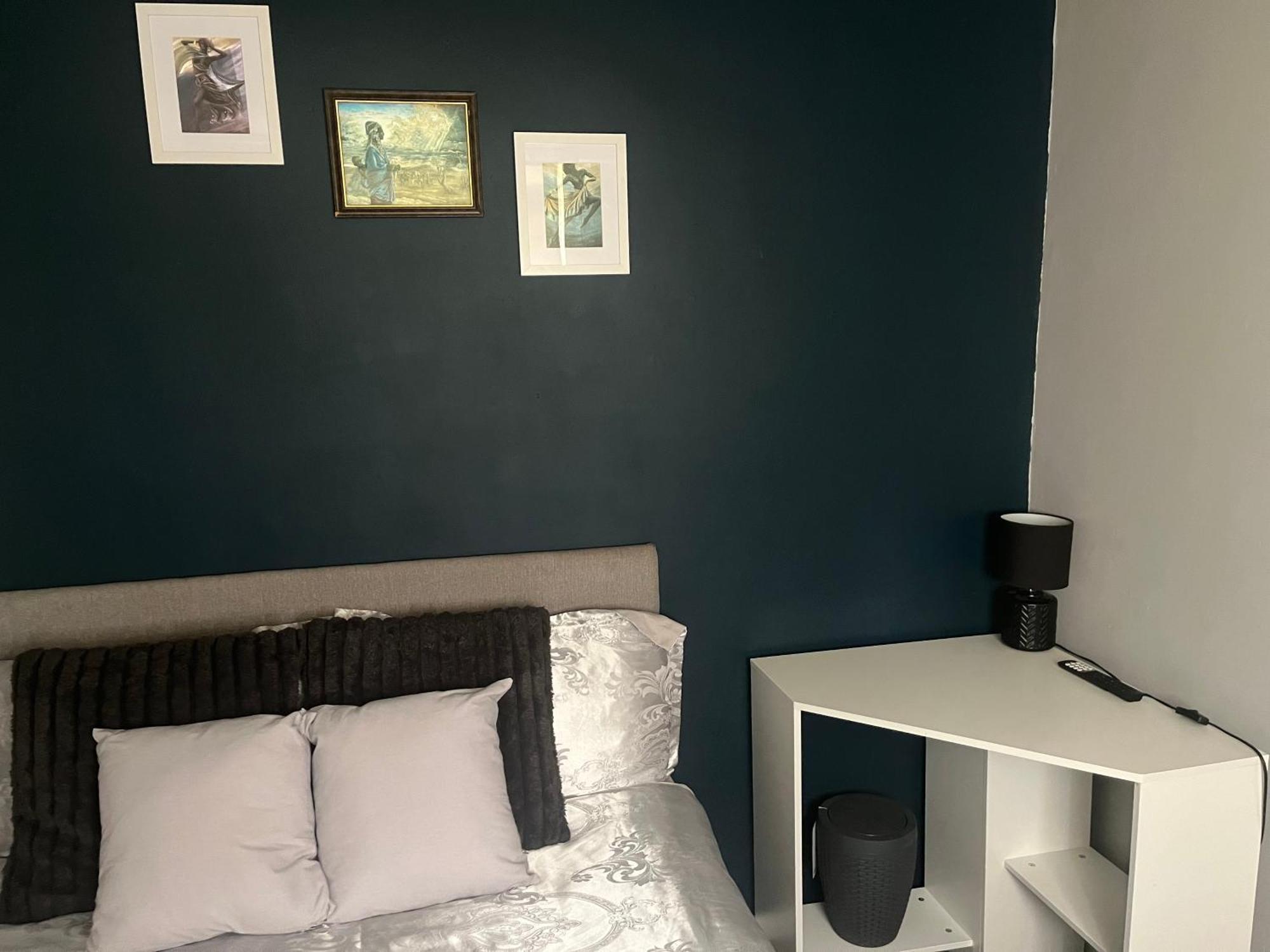 Queenomega'S Home Stay Londra Dış mekan fotoğraf