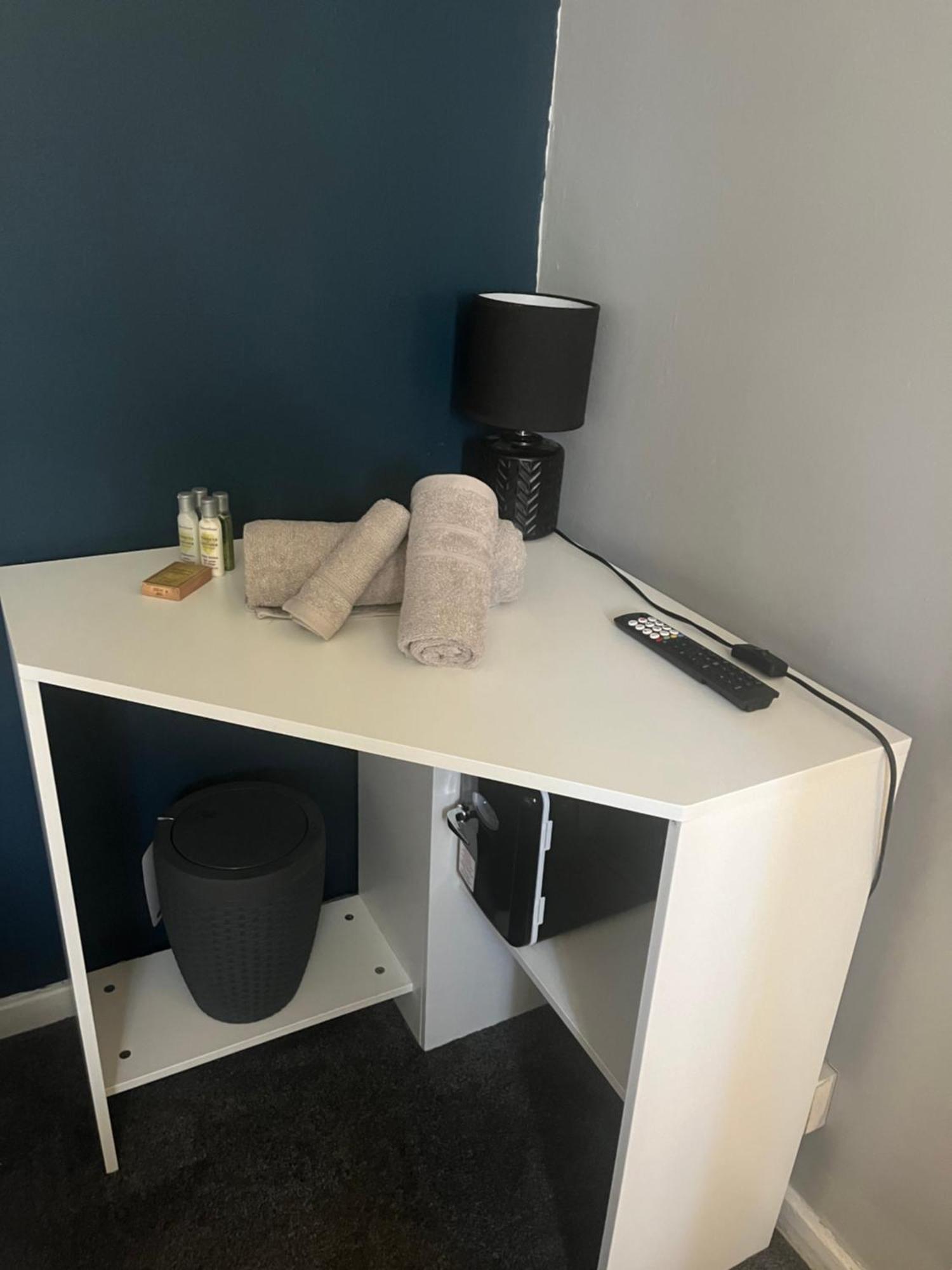 Queenomega'S Home Stay Londra Dış mekan fotoğraf