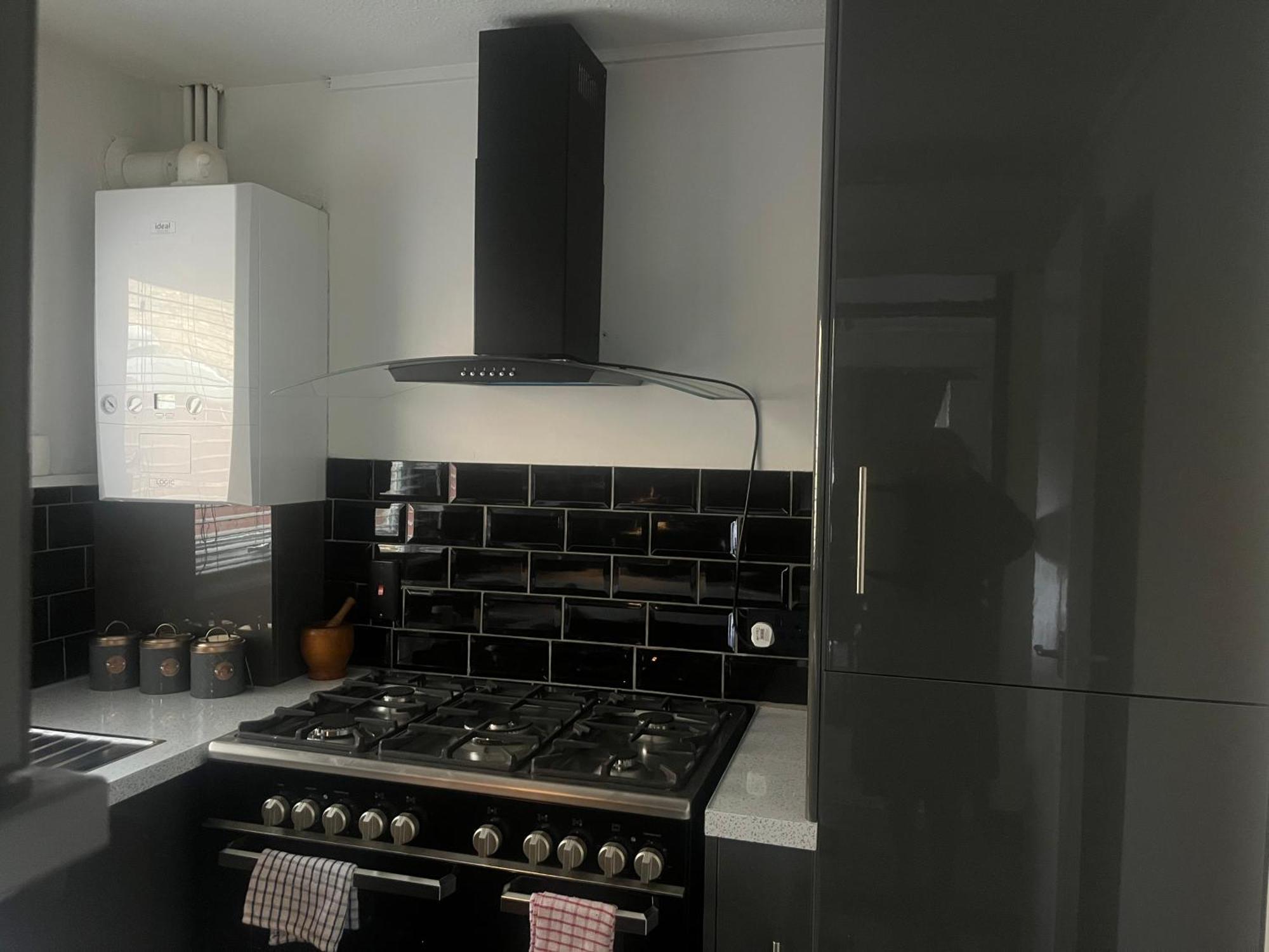 Queenomega'S Home Stay Londra Dış mekan fotoğraf